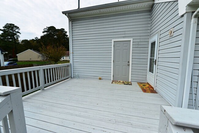 Building Photo - Renovated Ranch in Grassfield High District