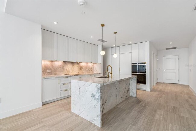 Building Photo - 3015 S Ysabella Ave