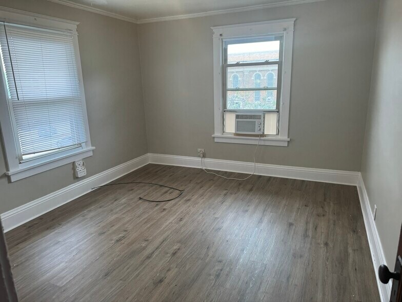 Building Photo - 711 16th St