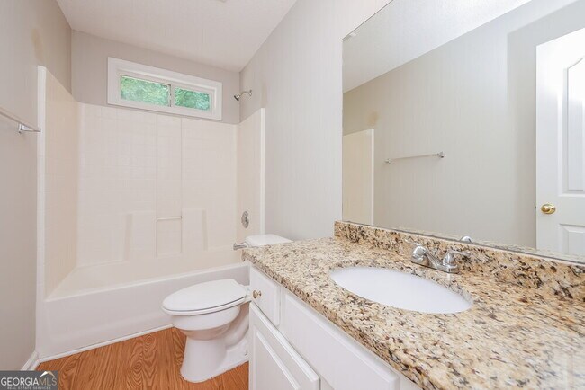 Building Photo - 23 Woodmere