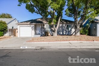 Building Photo - 2749 El Rey St