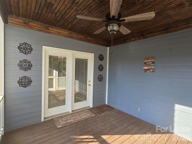 Building Photo - 2615 Merion Hills Ct