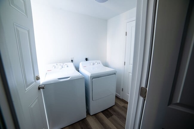 Building Photo - 107 N 13th St