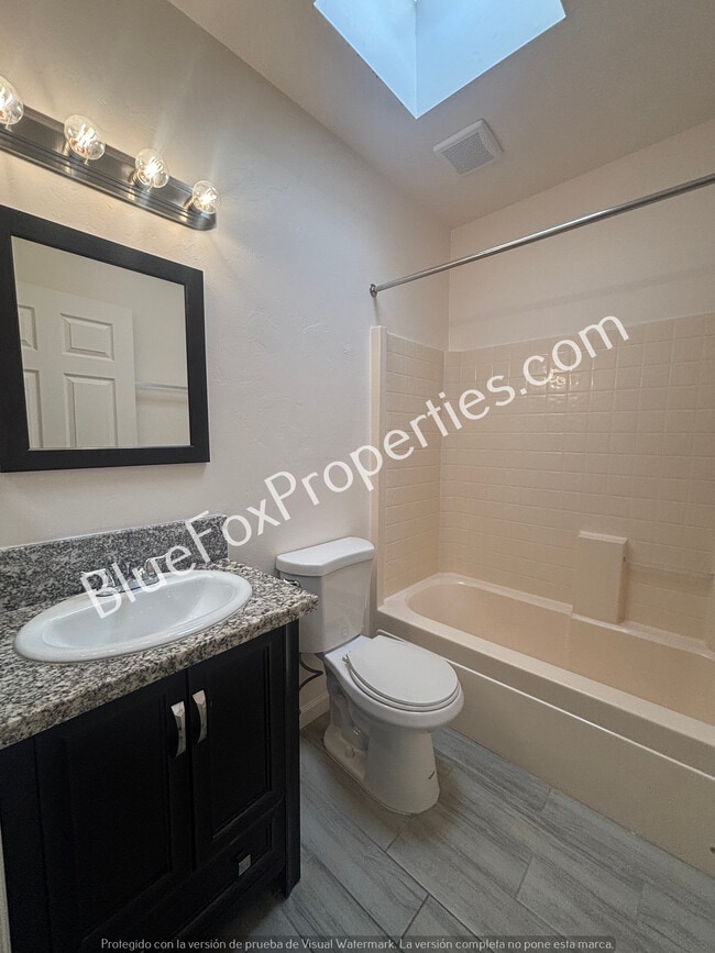 Building Photo - 245 E Norma Ln