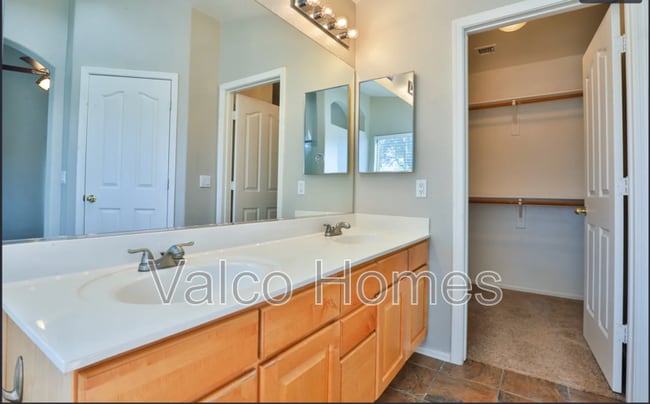 Building Photo - 6401 W Tether Trail