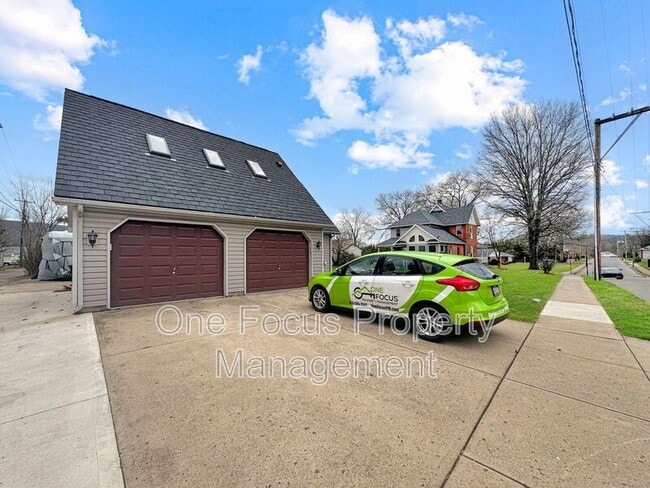 Building Photo - 340 Washington St N