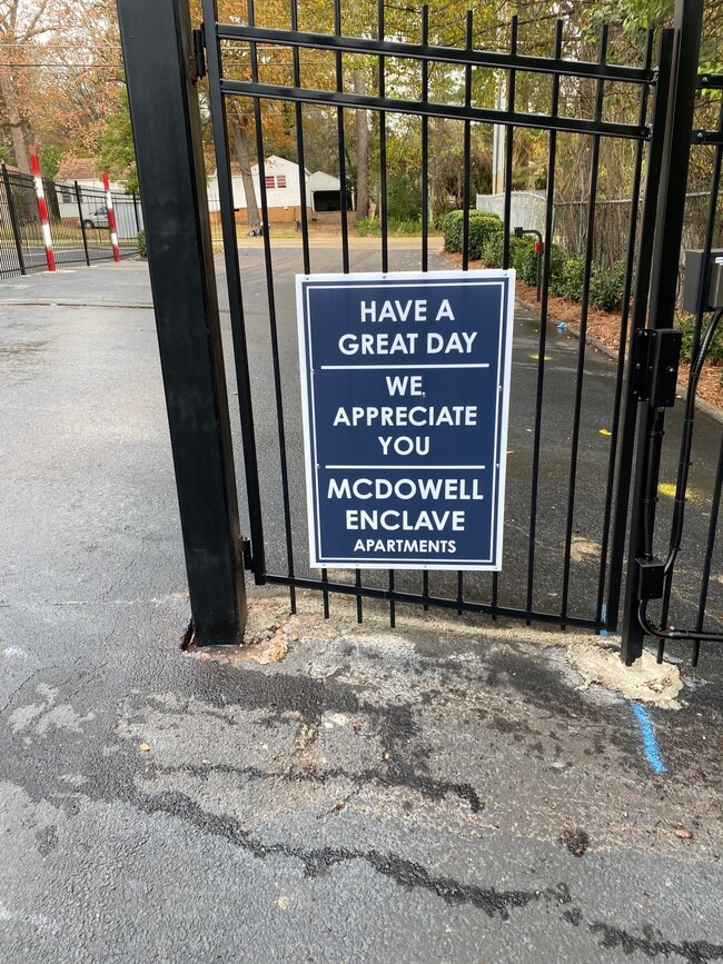 Building Photo - Blue Haven Villas