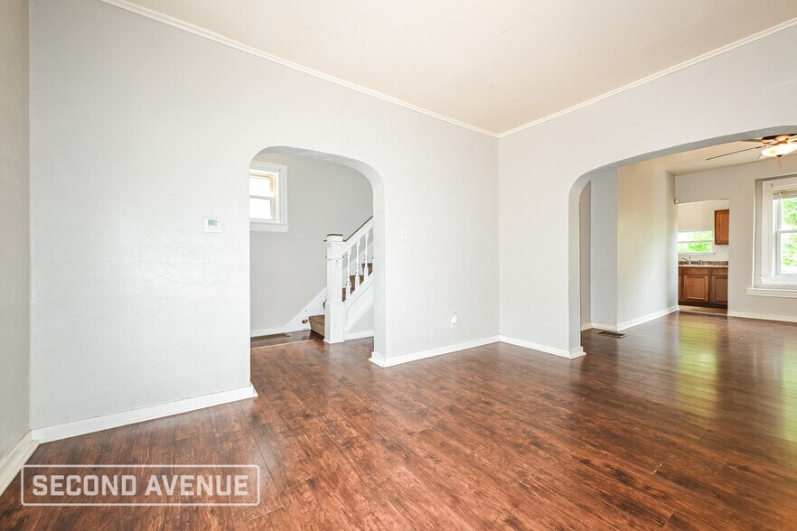 Building Photo - 802 Dubois St