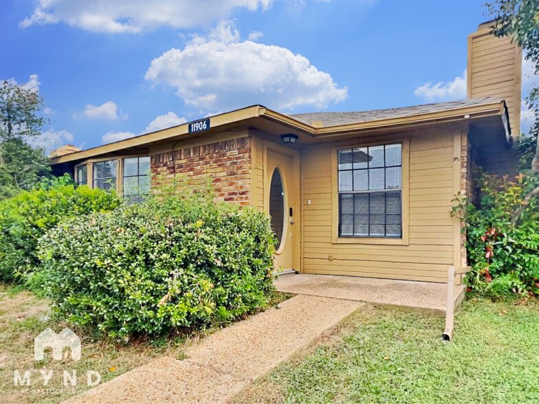 Building Photo - 11906 Garden Terrace Dr