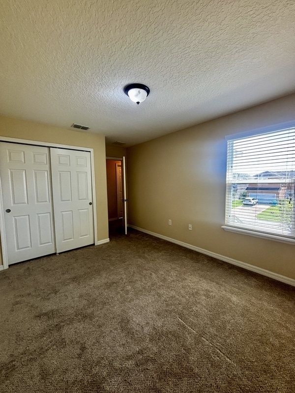 Building Photo - 8554 Tallfield Ave