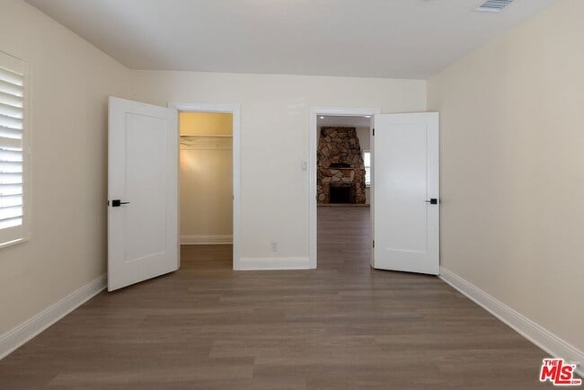 Building Photo - 4360 Kraft Ave