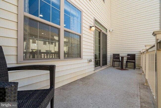 Building Photo - 22595 Willington Square