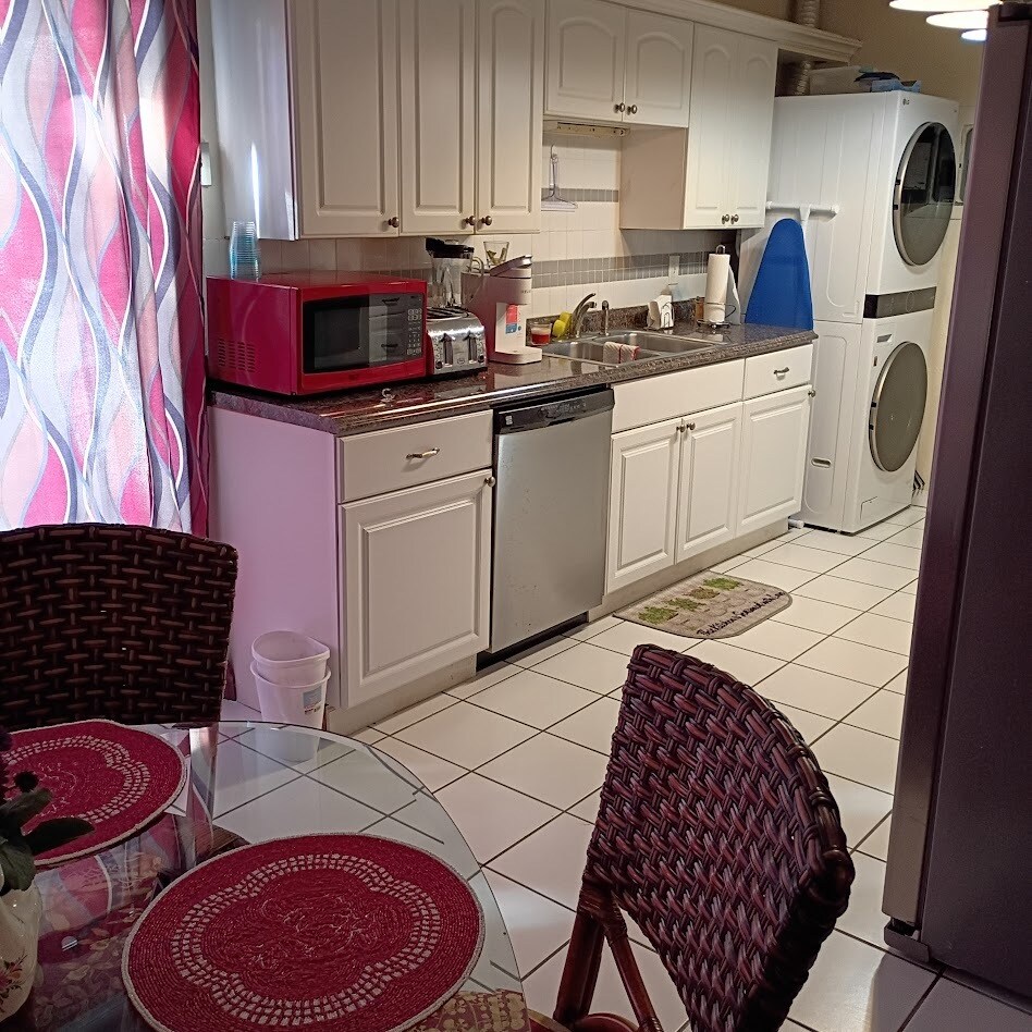 Building Photo - 221 Arthur Avenue