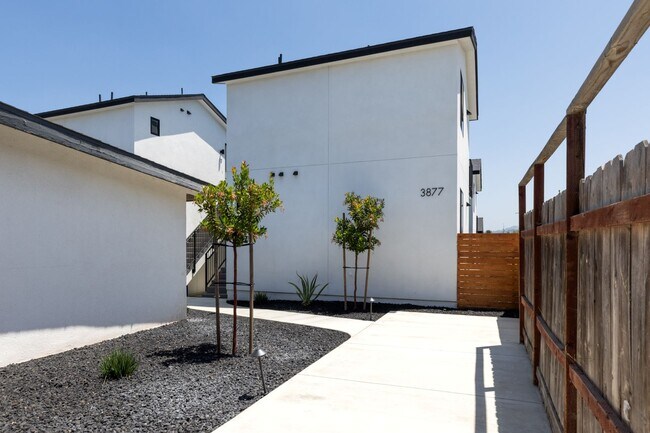 Building Photo - 3873 Boren St