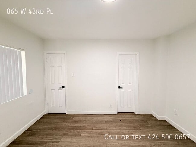 Building Photo - 865 W 43rd Pl