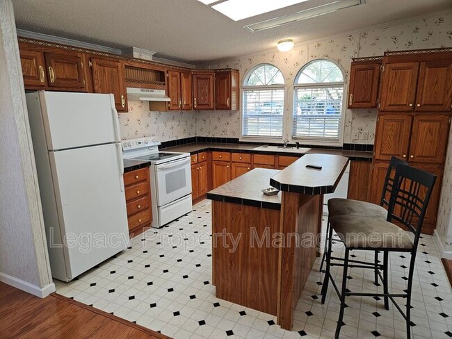 Building Photo - 104 Allen Ruffin Ave