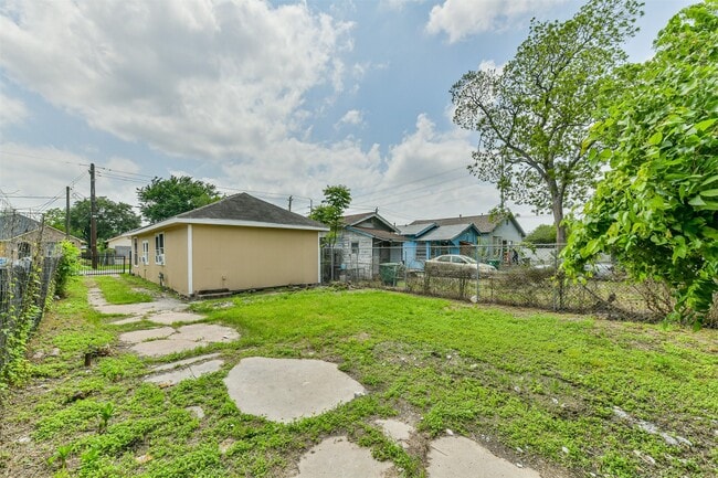 Building Photo - 7615 Ave E