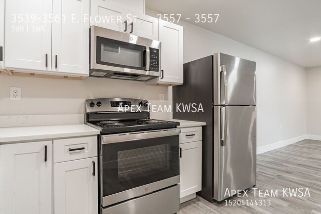 Building Photo - $1045-Contemporary 1 Bed | 1 Bath Unit in ...