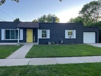 Building Photo - "Discover Your Ideal Home: Charming 3-Bedroom Residence in the Heart of Appleton, WI!"