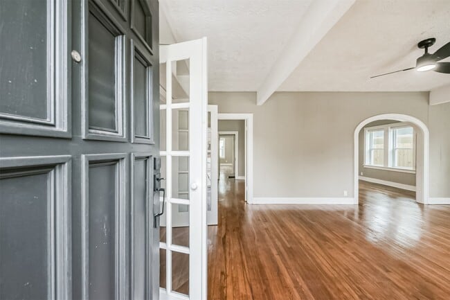 Building Photo - 2606 Oakdale St