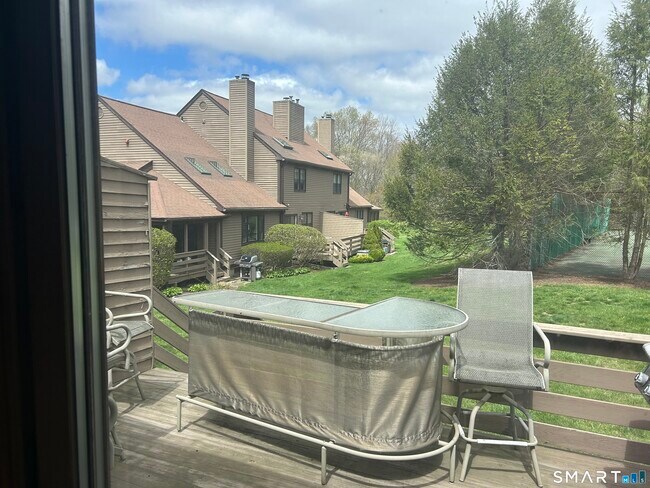 Building Photo - 17 Eagle Rock Cir