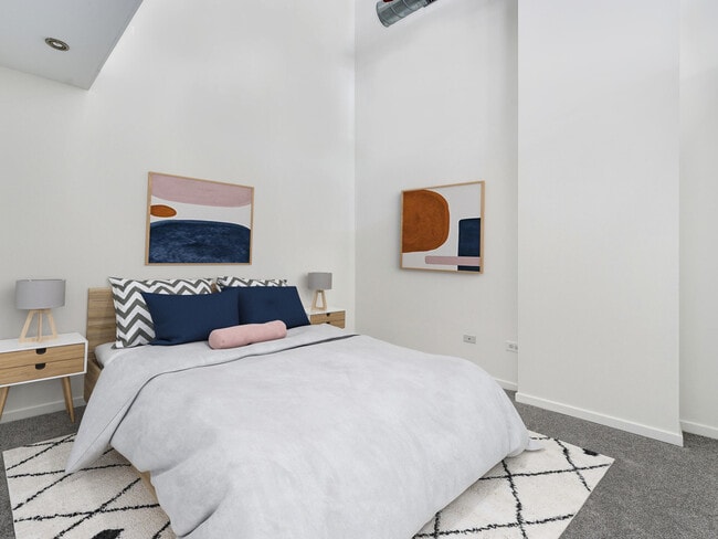 Building Photo - 500 S Clinton St