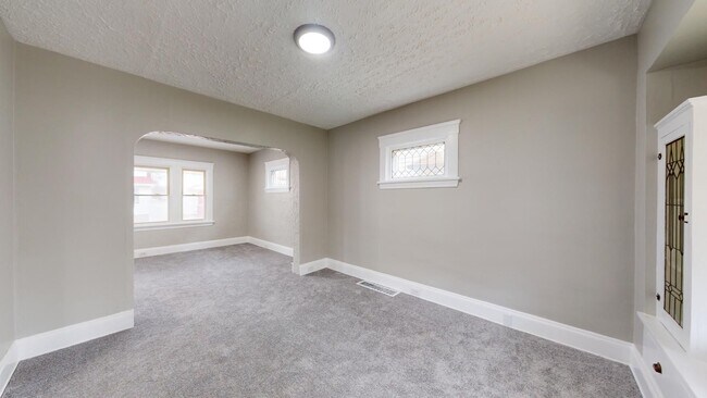 Building Photo - Old Brooklyn Area - 3 Bedroom Single Famil...