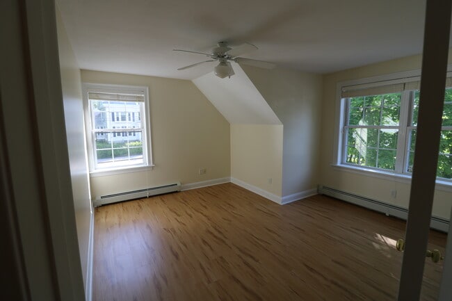 Building Photo - 38 Storer St