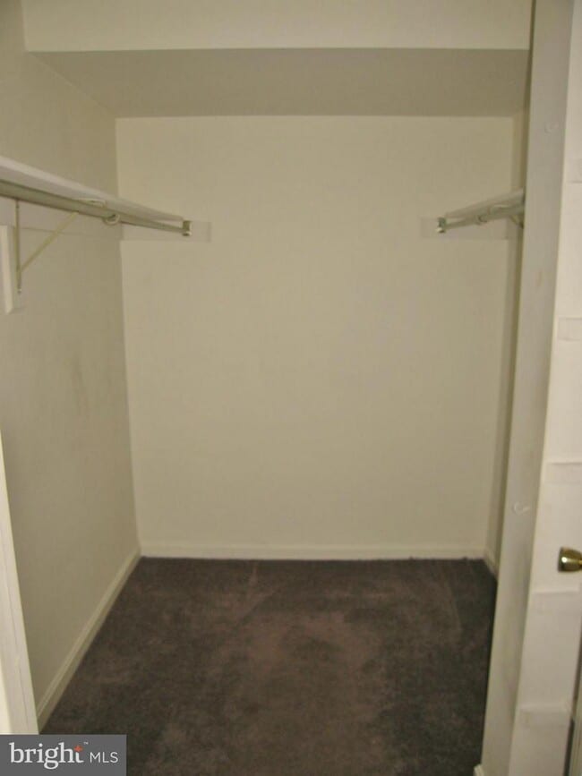 Building Photo - 5704 Shadwell Ct