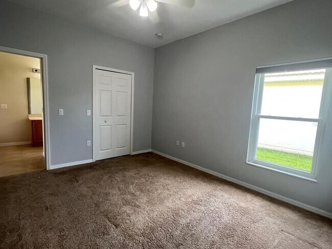 Building Photo - 3535 Somerset Cir