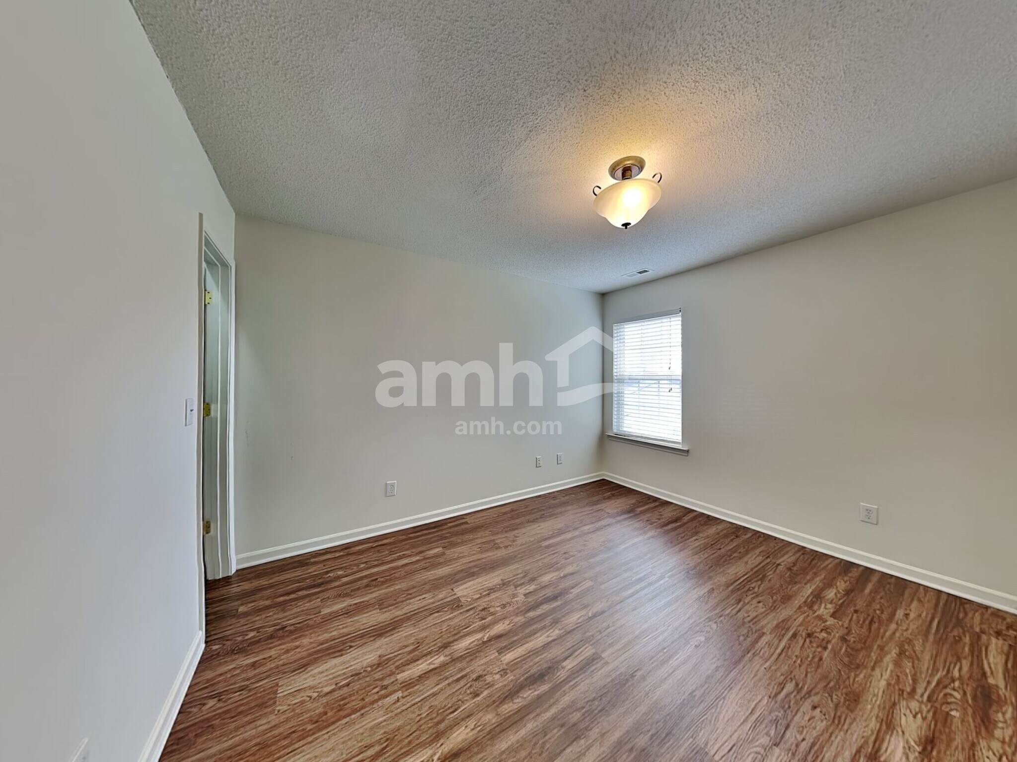 Building Photo - 3100 Marcony Way