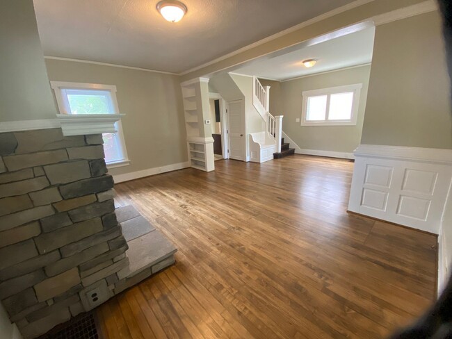 Building Photo - 2 Bedroom 1 Bath home