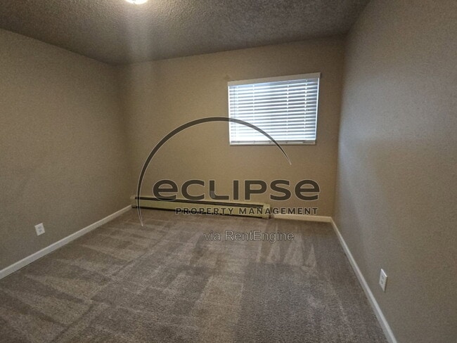Building Photo - 502 Bell Ct