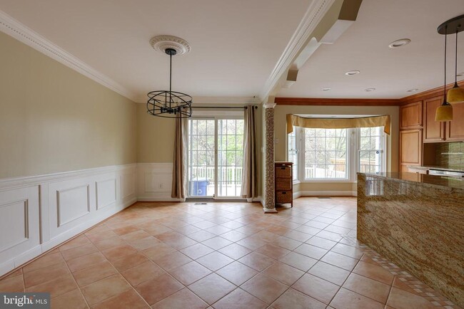 Building Photo - 43440 Postrail Square
