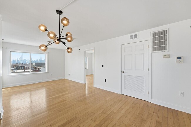 Building Photo - 5509 Madison St