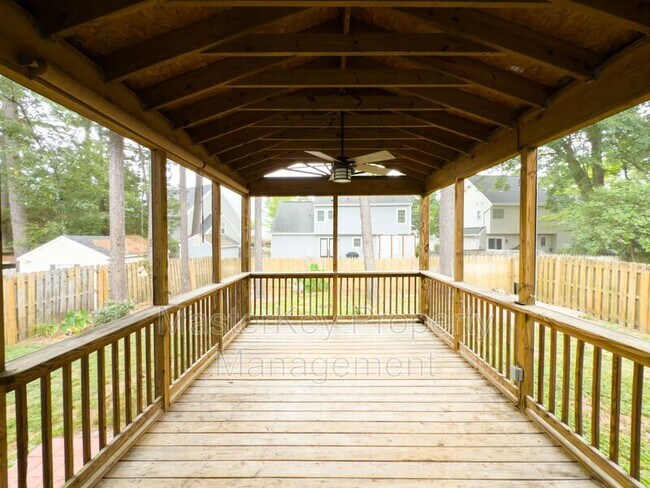 Building Photo - 5236 Knightsbridge Way