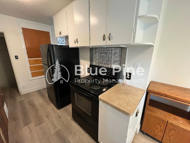 Building Photo - 108 Horrocks Dr