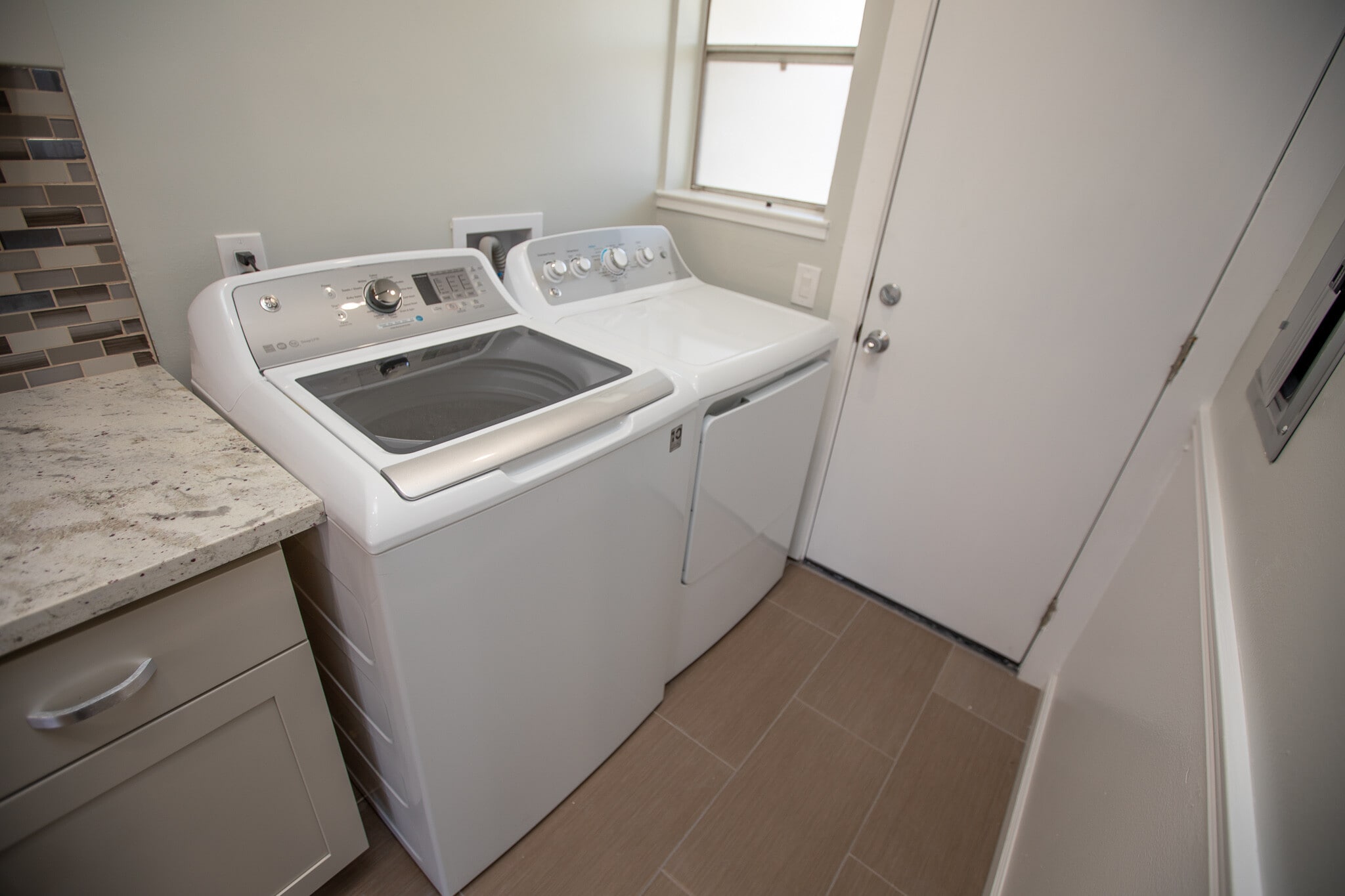 Building Photo - 2103 S Delaware St