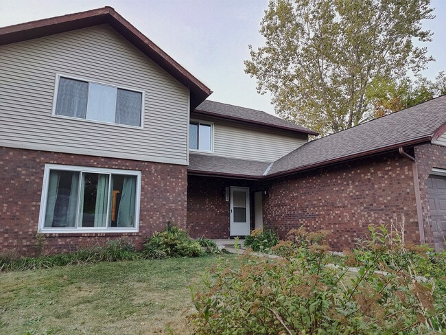 Primary Photo - 2022 Adderbury Ln