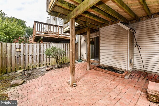 Building Photo - 3801 Grand Jct Ct