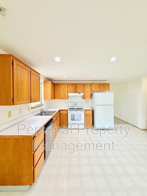 Building Photo - 14815 NE 91st St