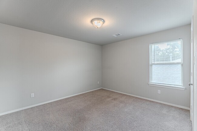 Building Photo - 25706 Boxwood Hedge Ln