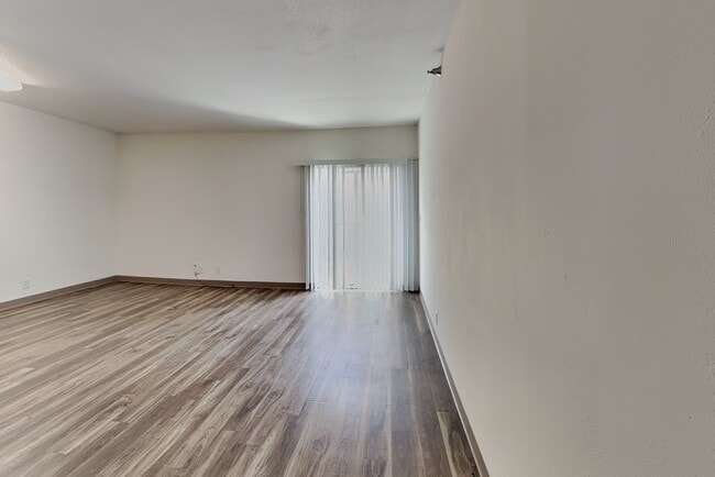 Building Photo - 216 Stanton Ave
