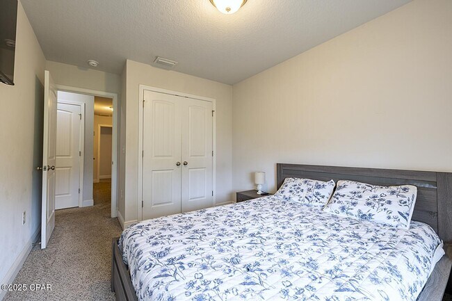 Building Photo - 1882 Pointe Dr