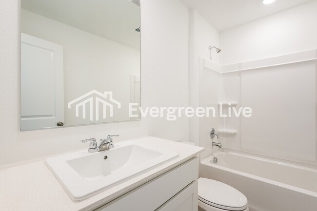 Building Photo - 10528 Desert Hawk Cir