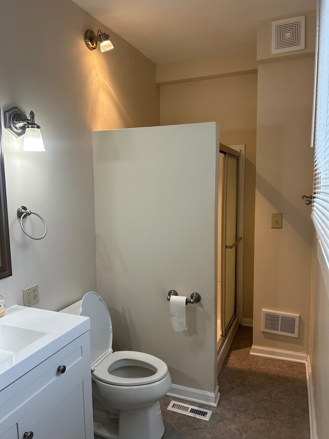 Building Photo - 435 Prospect Ct