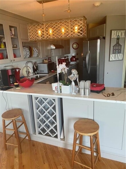 Building Photo - 1204 Capella S