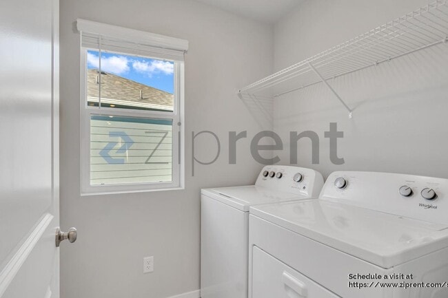 Building Photo - 1471 SW Fielder Pl