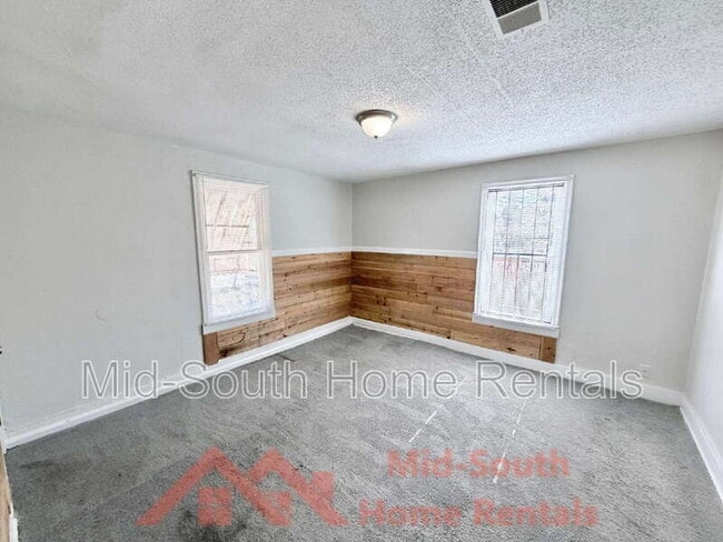 Building Photo - 1417 Rayner St