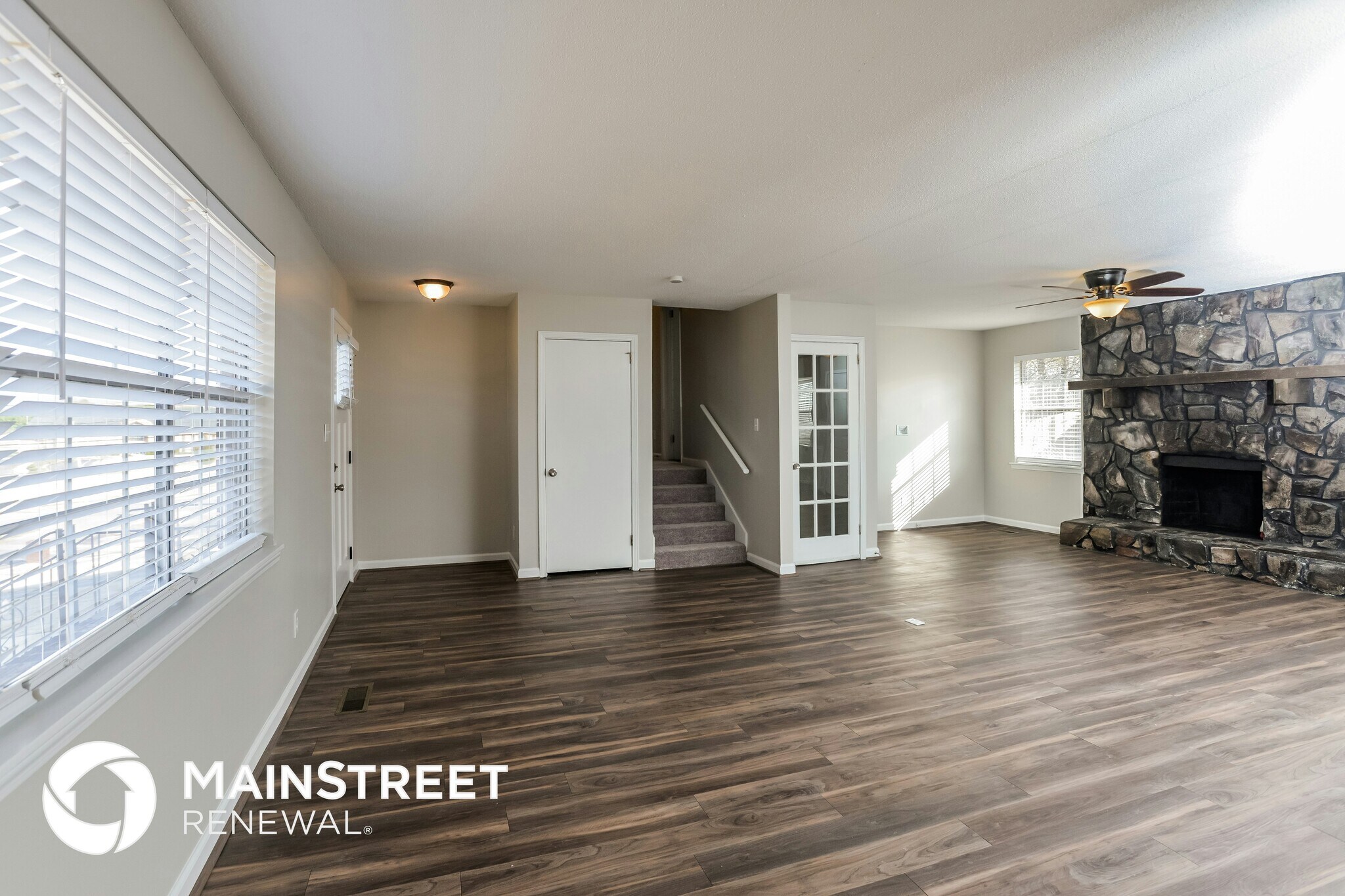 Building Photo - 1427 Edgefield Ln